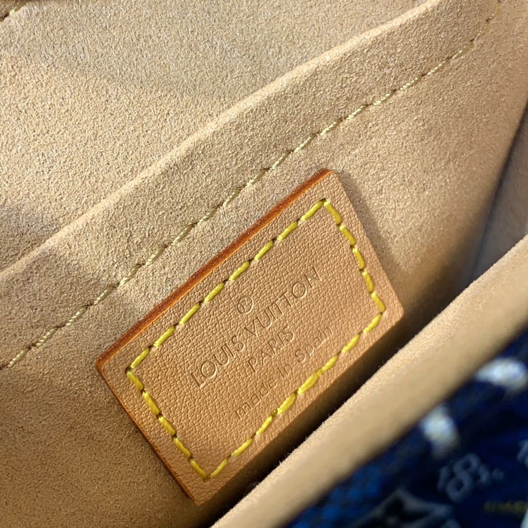 l**is V*t*n petie sac plat tote-17*14*5.5cm