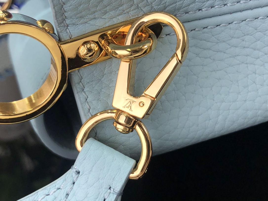 l**is V*t*n capucines bag-27*18*9cm