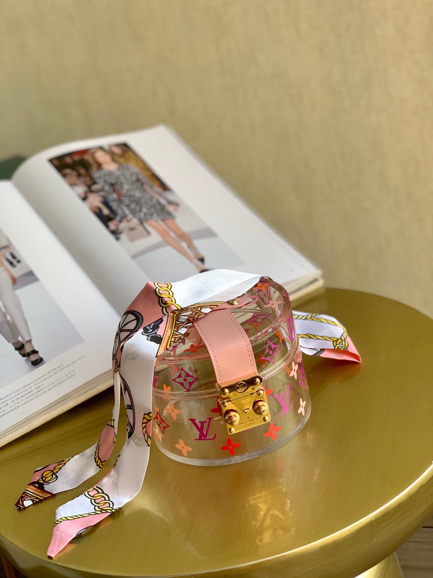 l**is V*t*n box scott-13*9cm