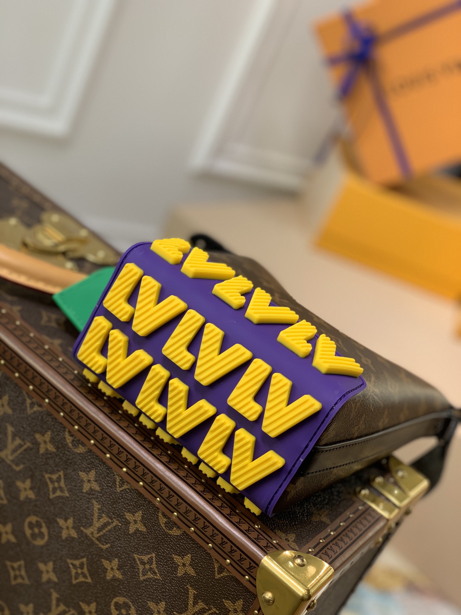 l**is V*t*n cruiser handbags-25*22.5*13cm