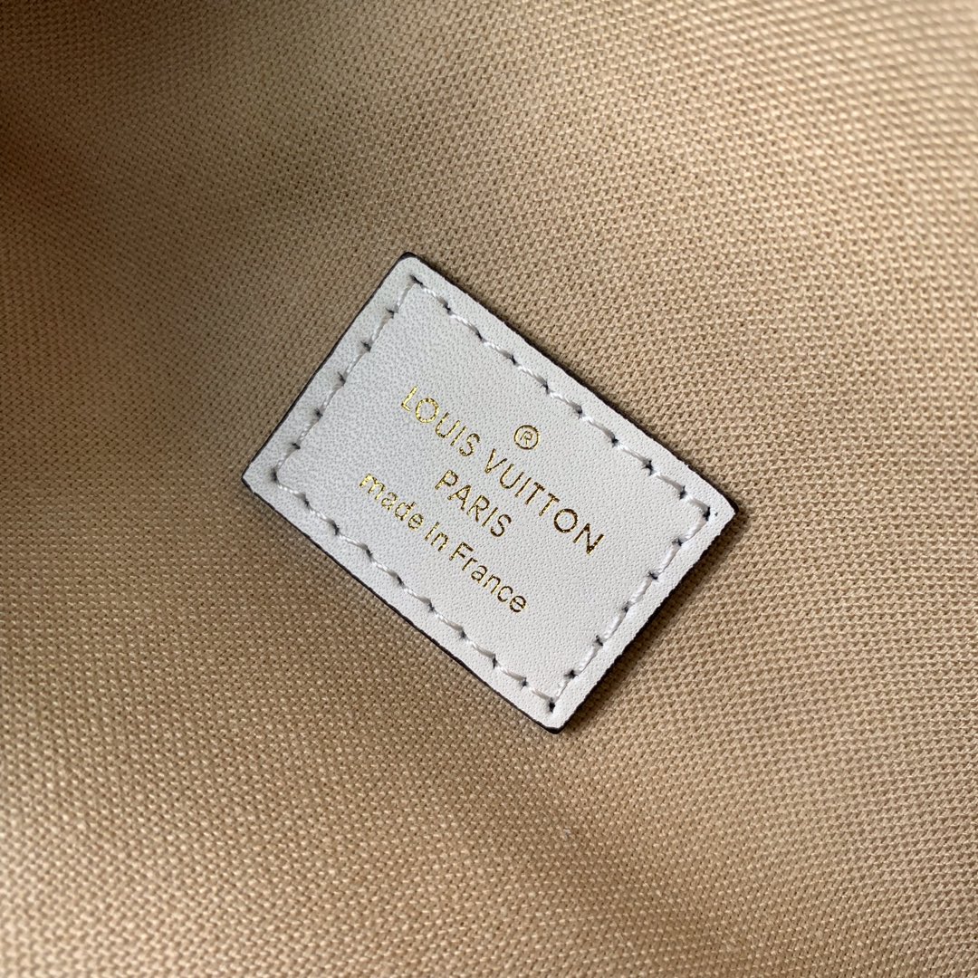 l**is V*t*n bum bag-37*14*13cm