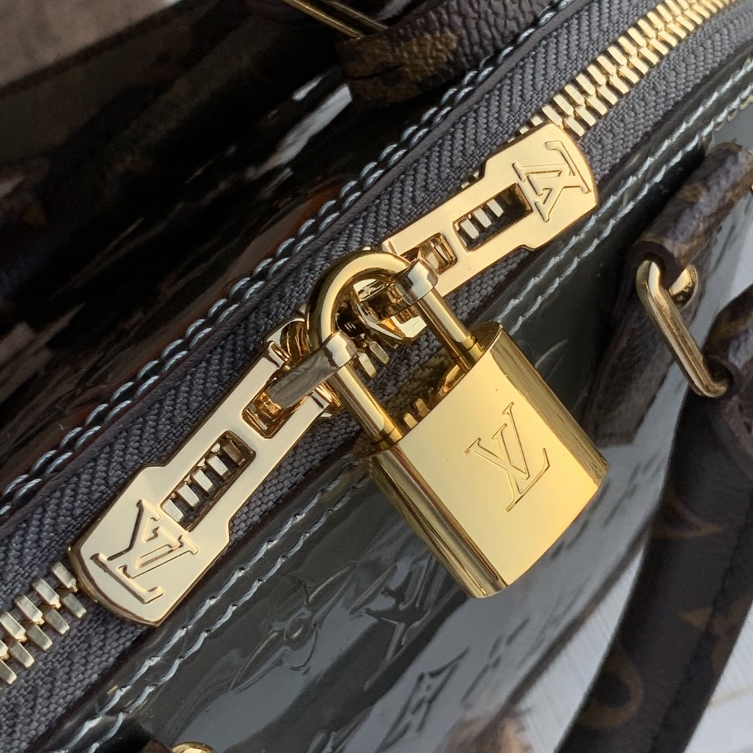 l**is V*t*n alma bb-25*19*12cm