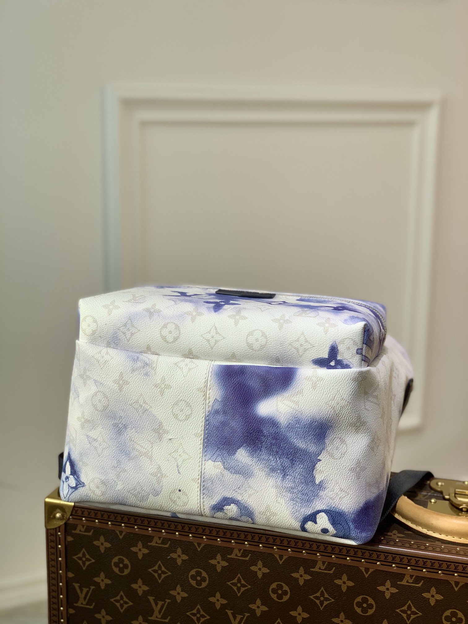 l**is V*t*n discovery backpsck-37*40*20 cm