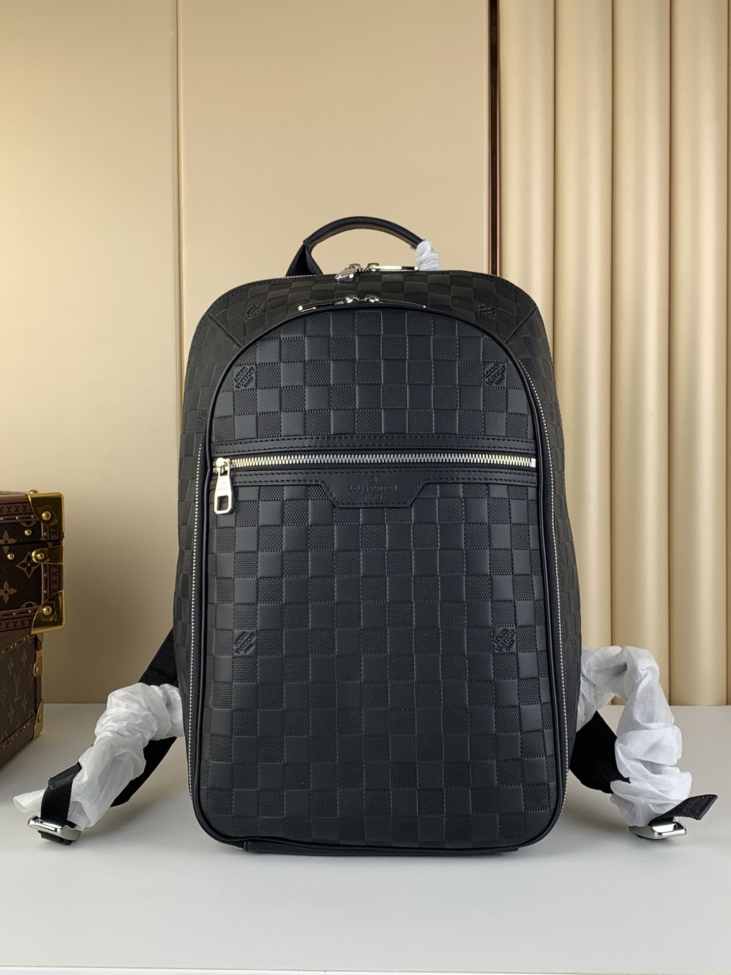 l**is V*t*n michael damier infini onyx backpsck-29*42*13cm