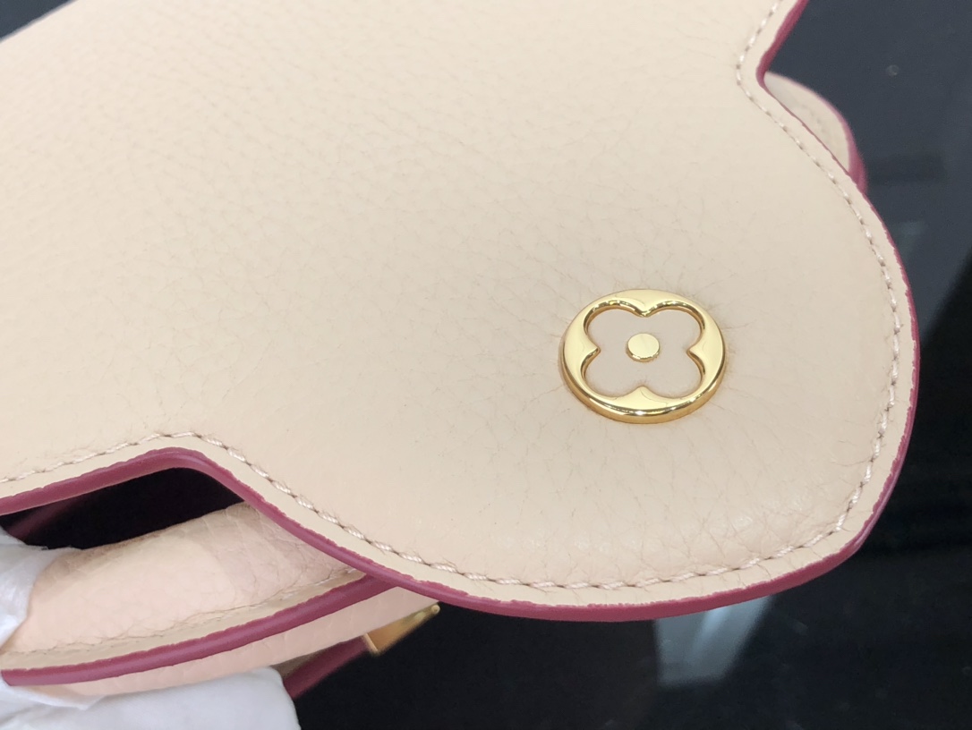 l**is V*t*n capucines bag-31.5*20*11cm