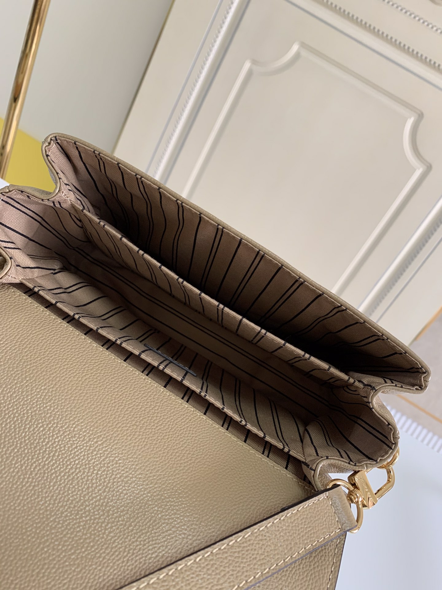 l**is V*t*n pochette metis handbags-25*19*7cm