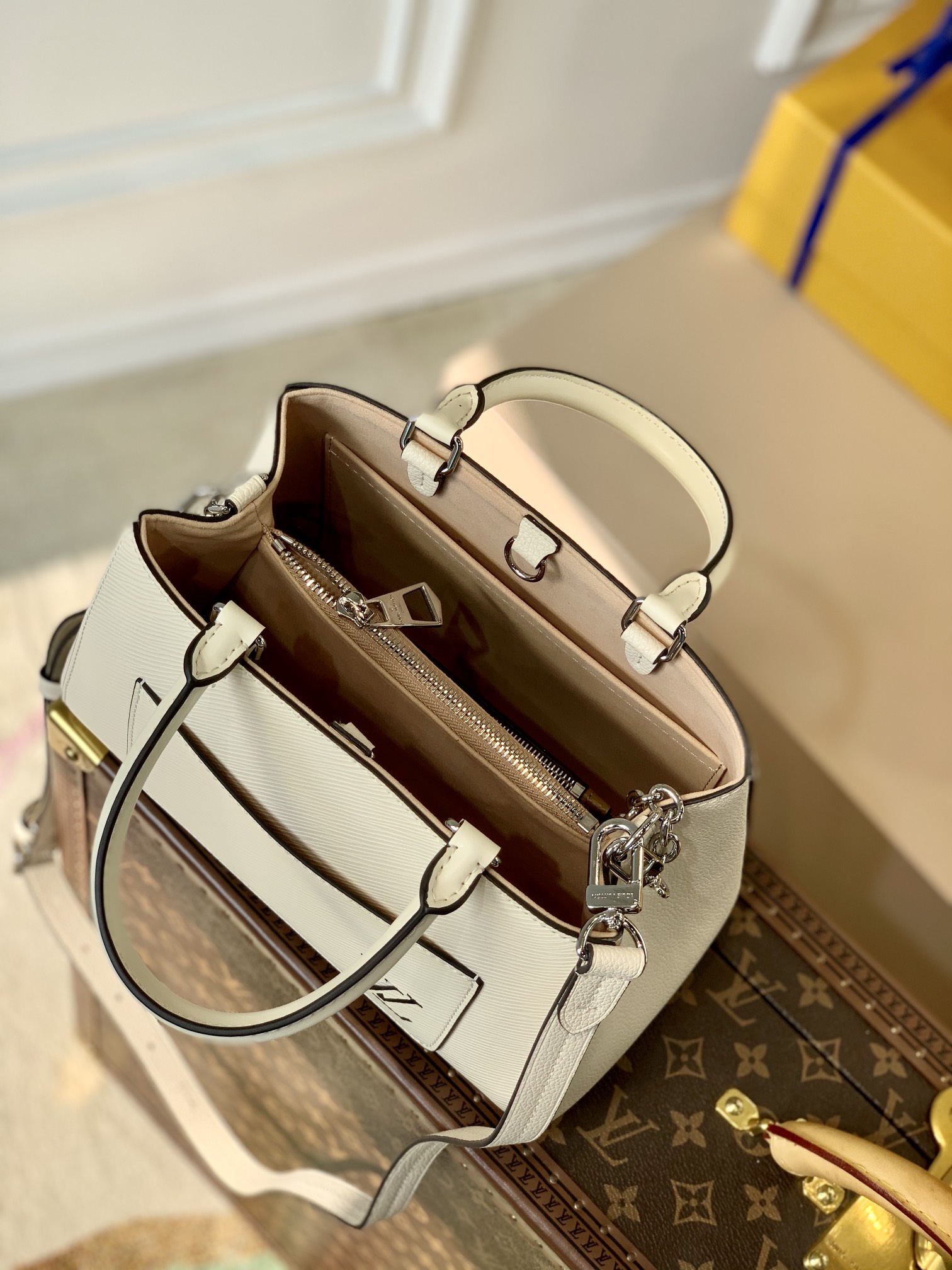 l**is V*t*n marelle tote -25*17*11&30*21*13cm