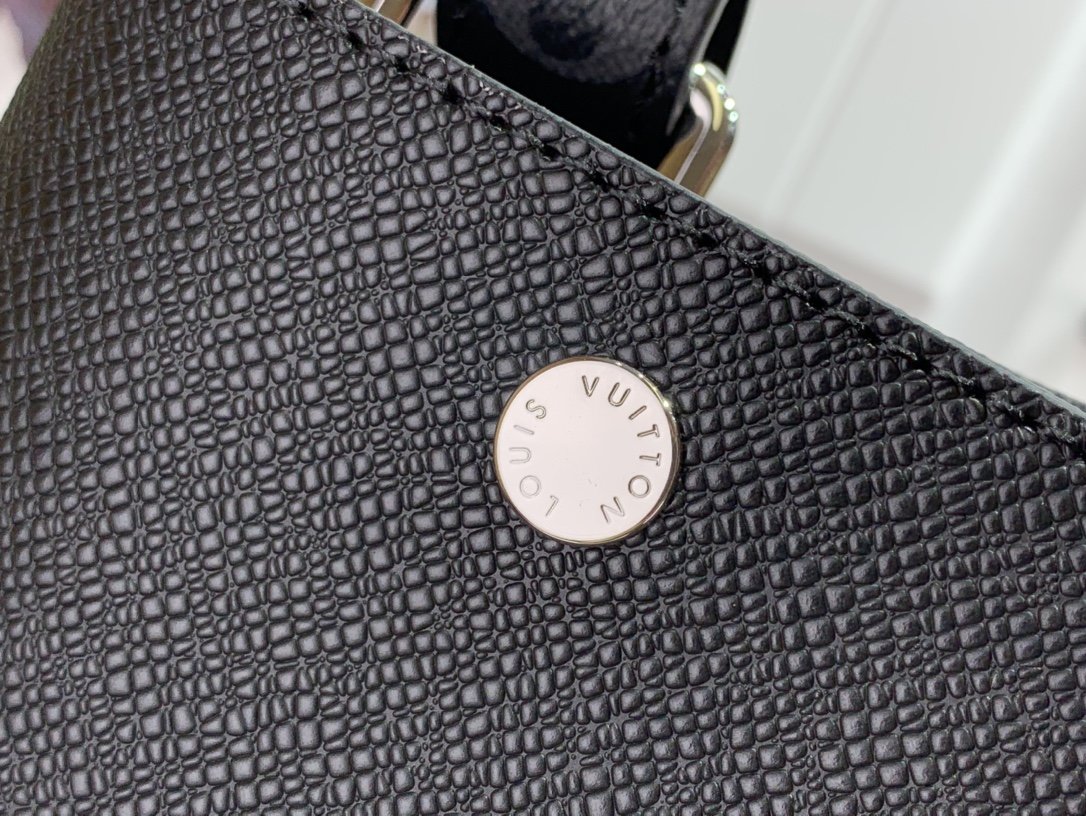 l**is V*t*n outdoor handbags-39*35*14.5cm