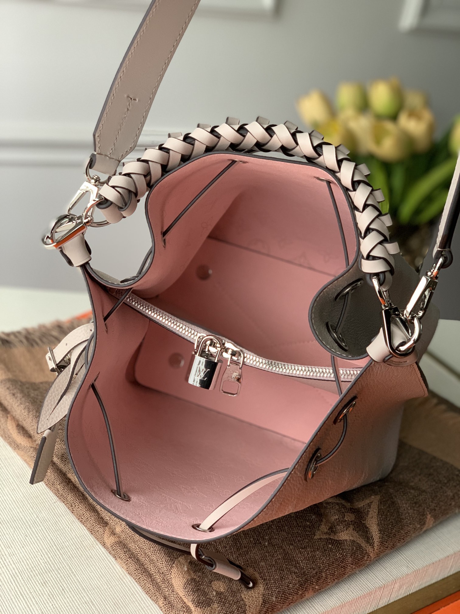 l**is V*t*n muria tote bag-25*25*20cm