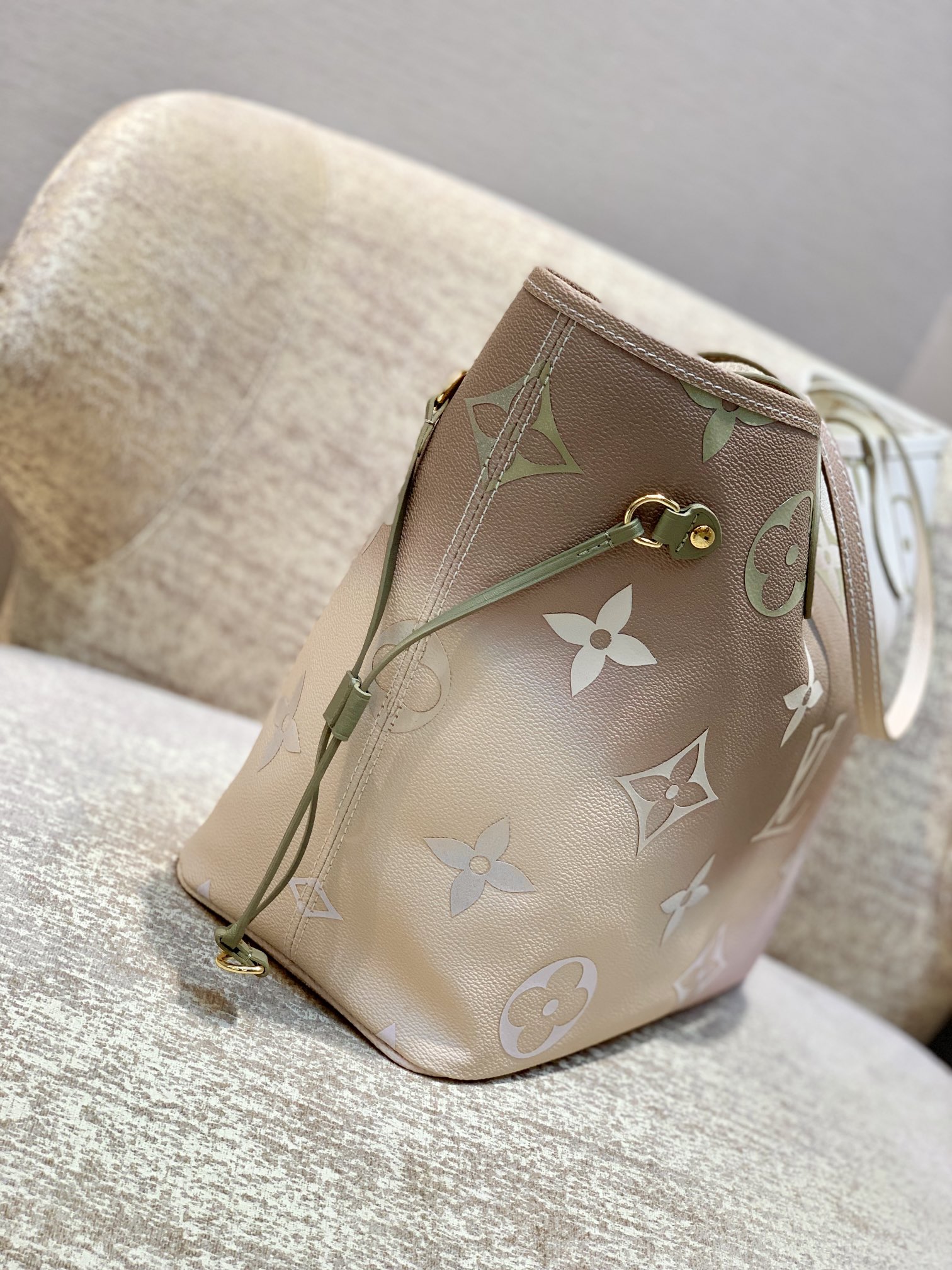 l**is V*t*n neverfull m46102-32*29*17cm