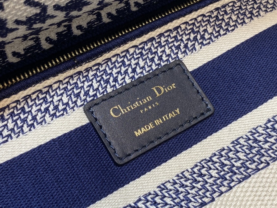 lady D*or handle bag-24cm