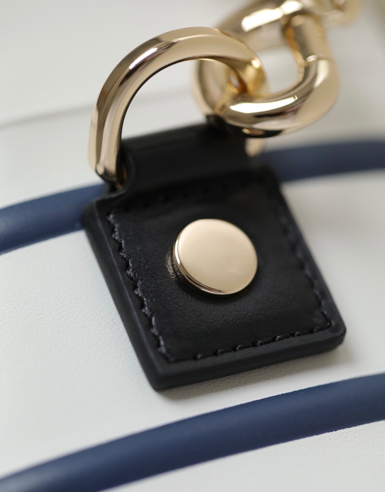 D*or camp bag-23×15×8cm