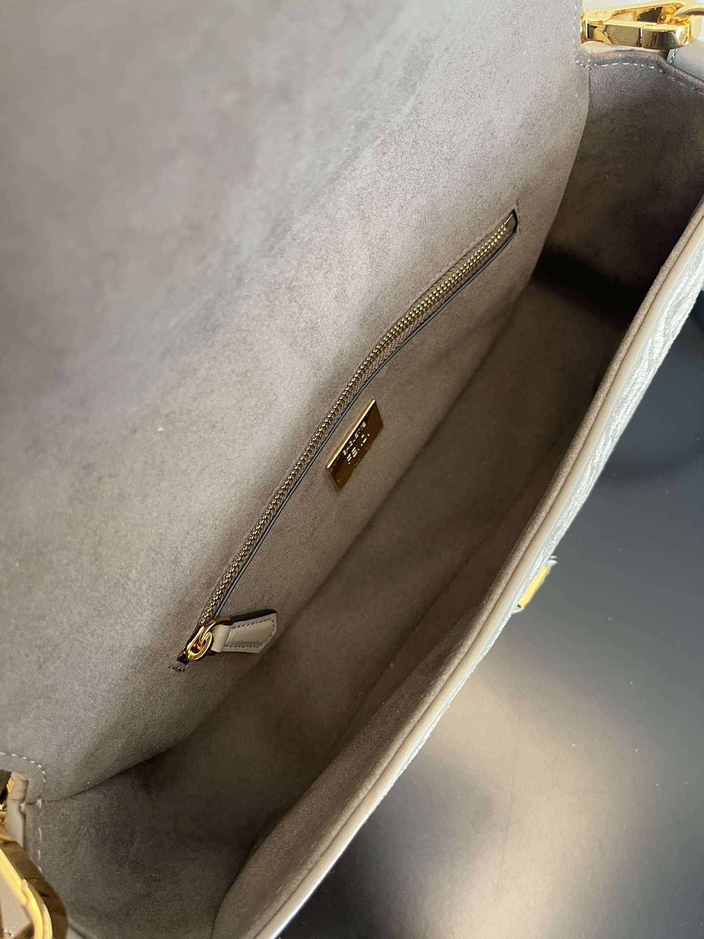 F**di baguette bag-26x14x4cm