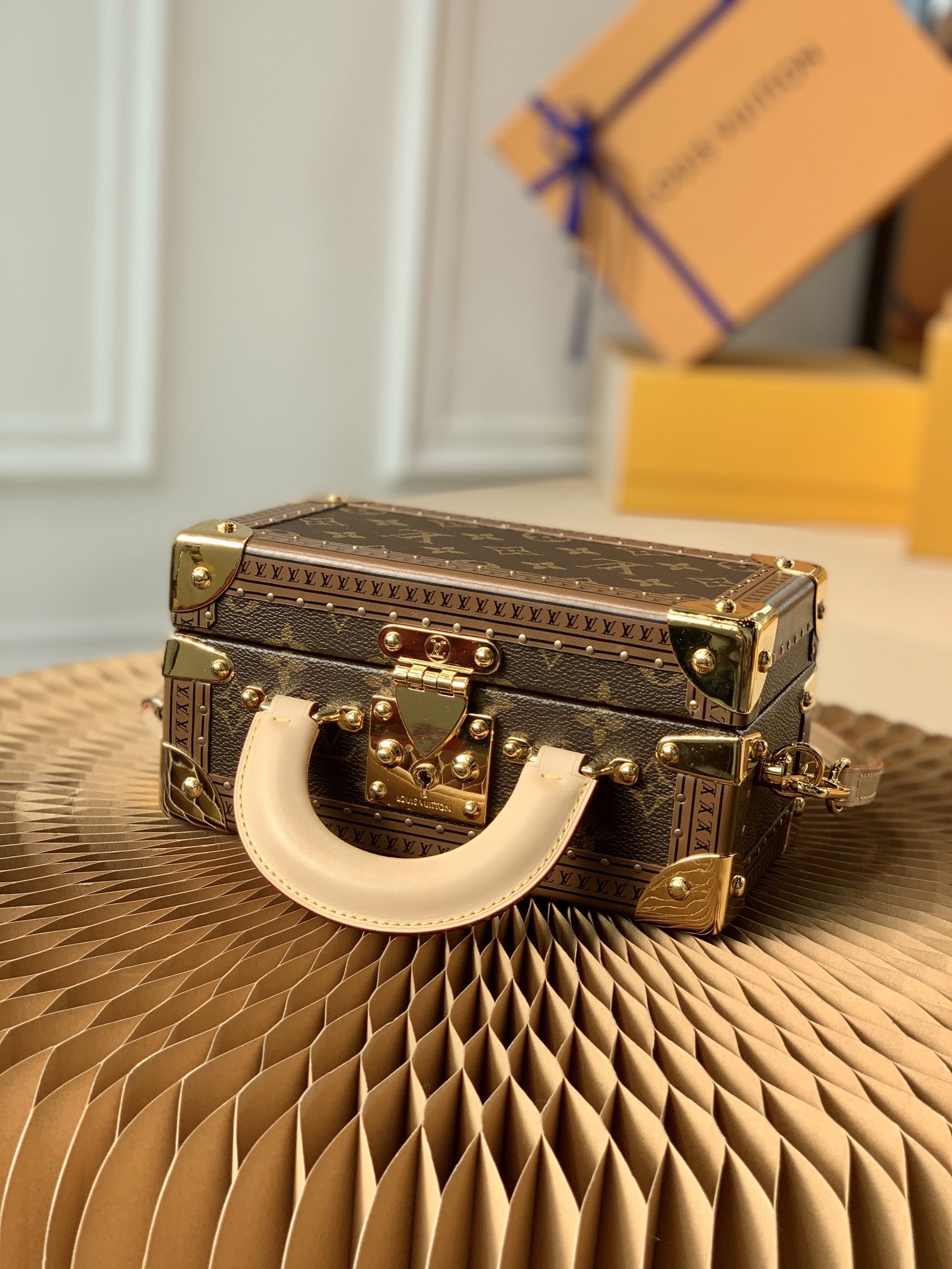 l**is V*t*n coffret trésor handbags-22.5 x 14.5 x 11.5cm