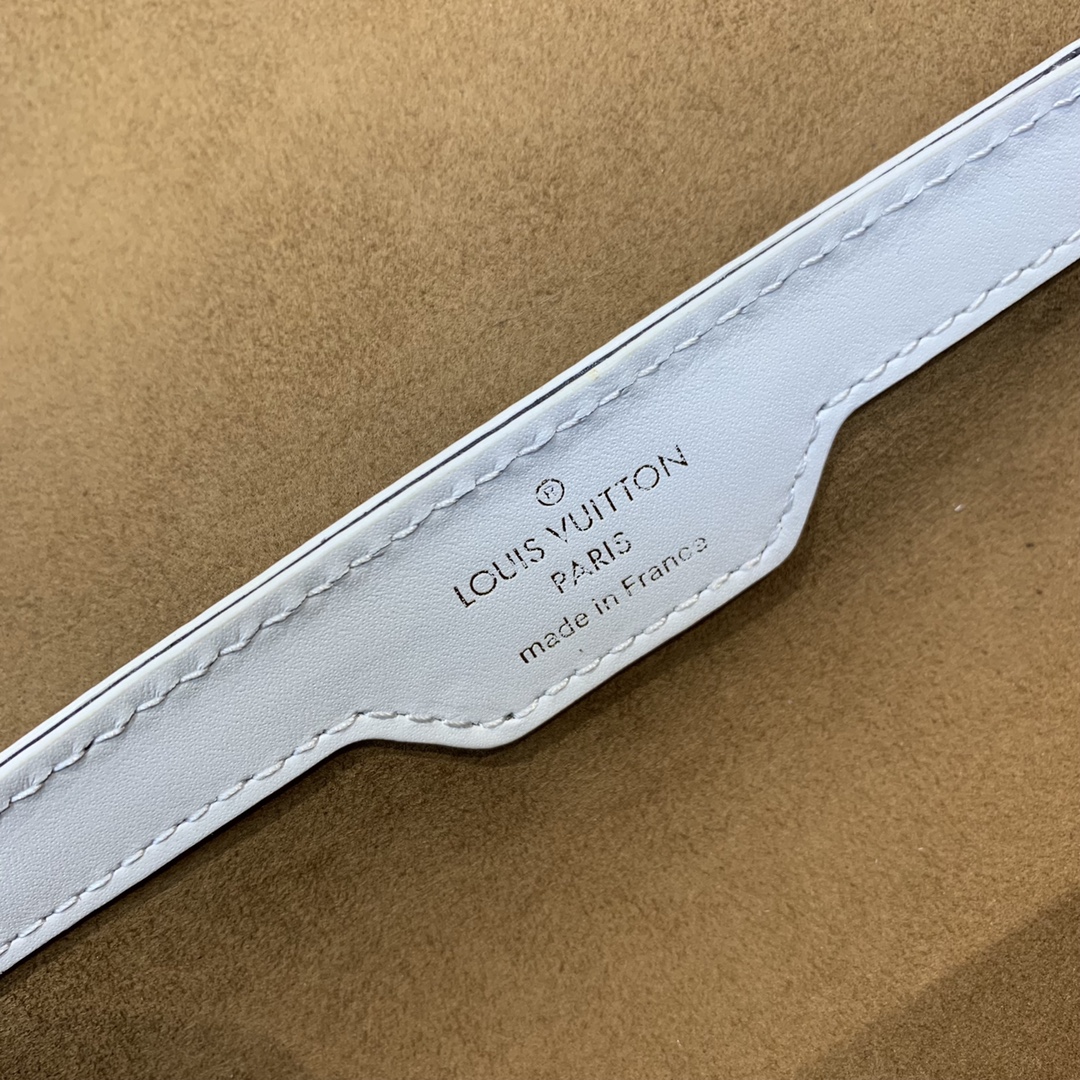 l**is V*t*n papillon trunk-19x9x9cm