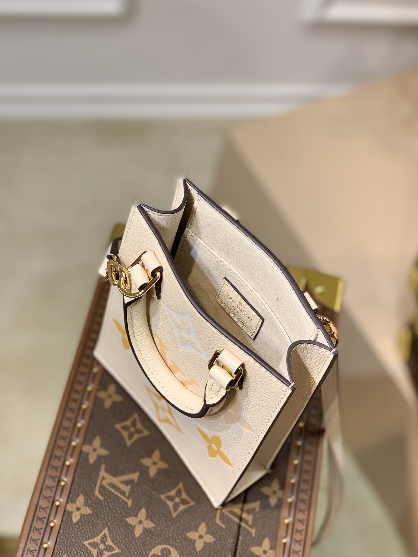 l**is V*t*n petie sac plat tote-17*14*5.5cm