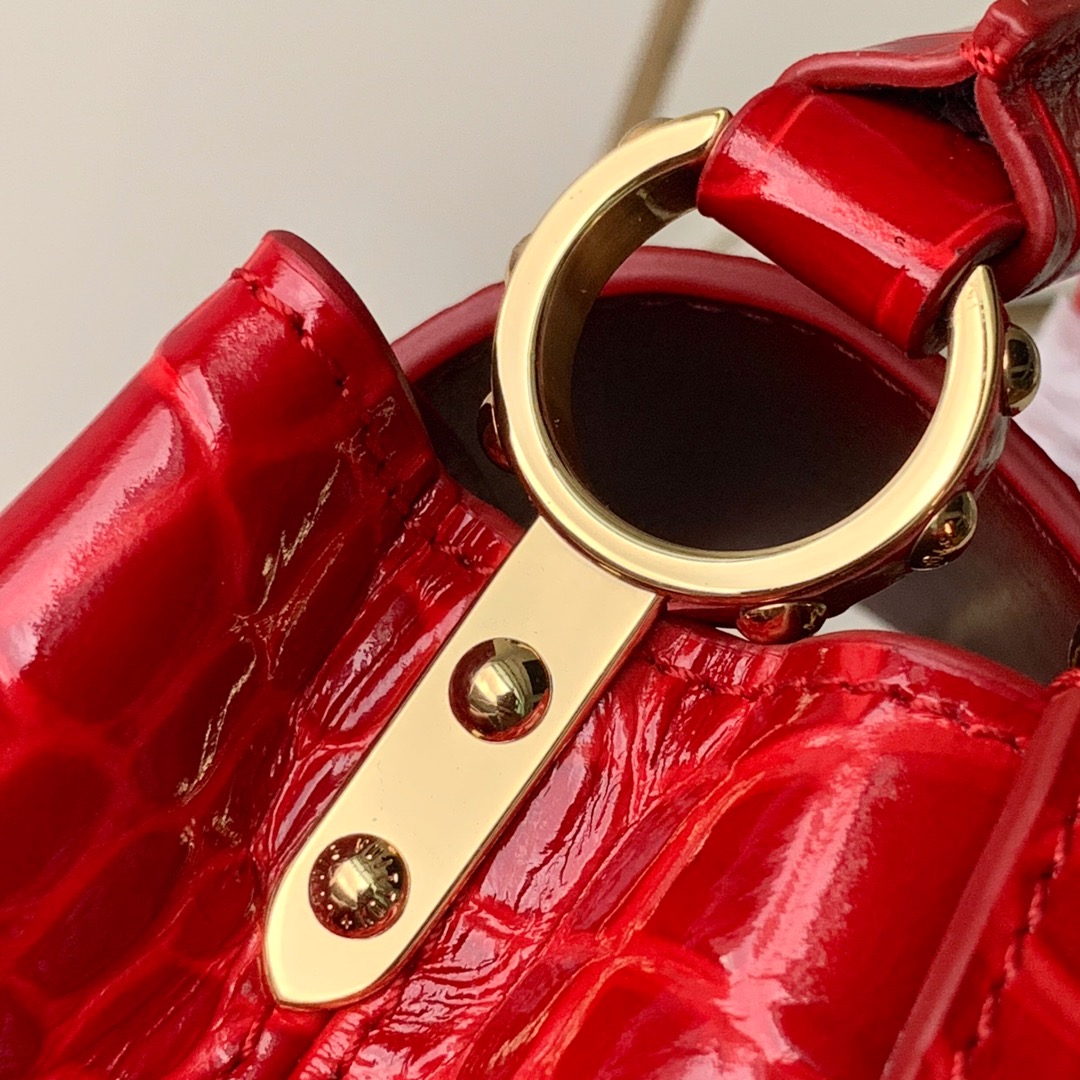 l**is V*t*n mini capucines handlebag-21*14*8cm