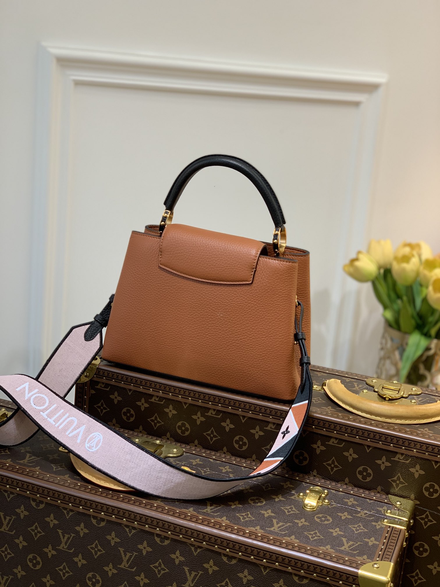 l**is V*t*n capucines bb-27*18*9cm