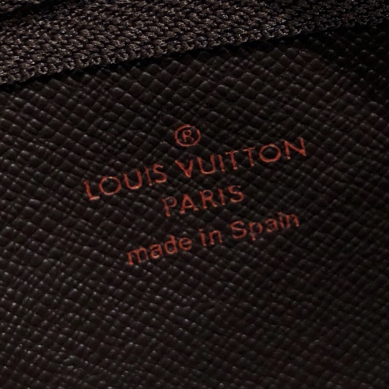 l**is V*t*n key pouch-12*7cm