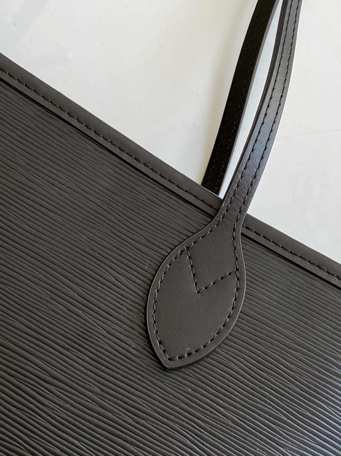 l**is V*t*n neverfull mm-32*29*17cm