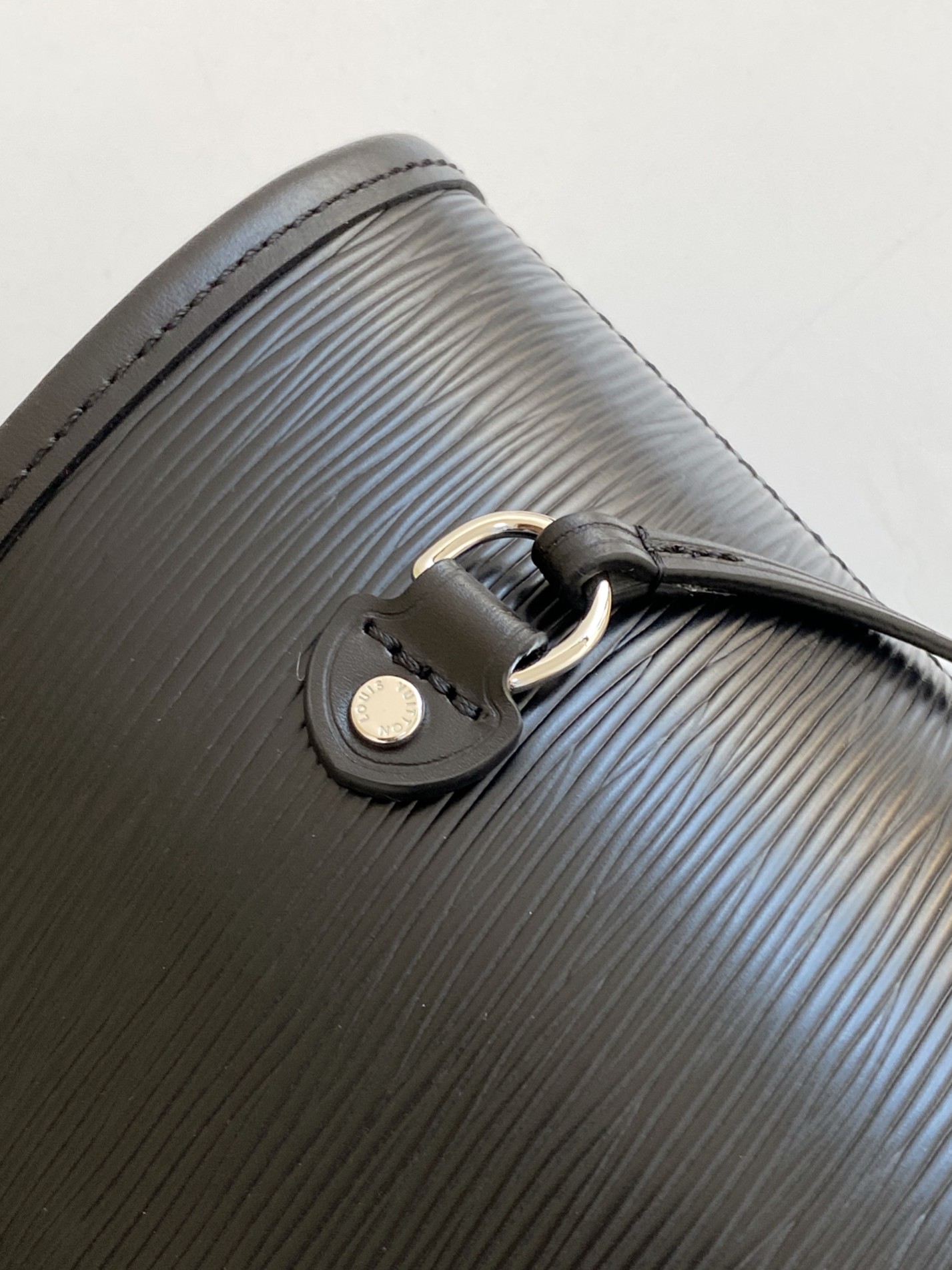 l**is V*t*n neverfull mm-32*29*17cm