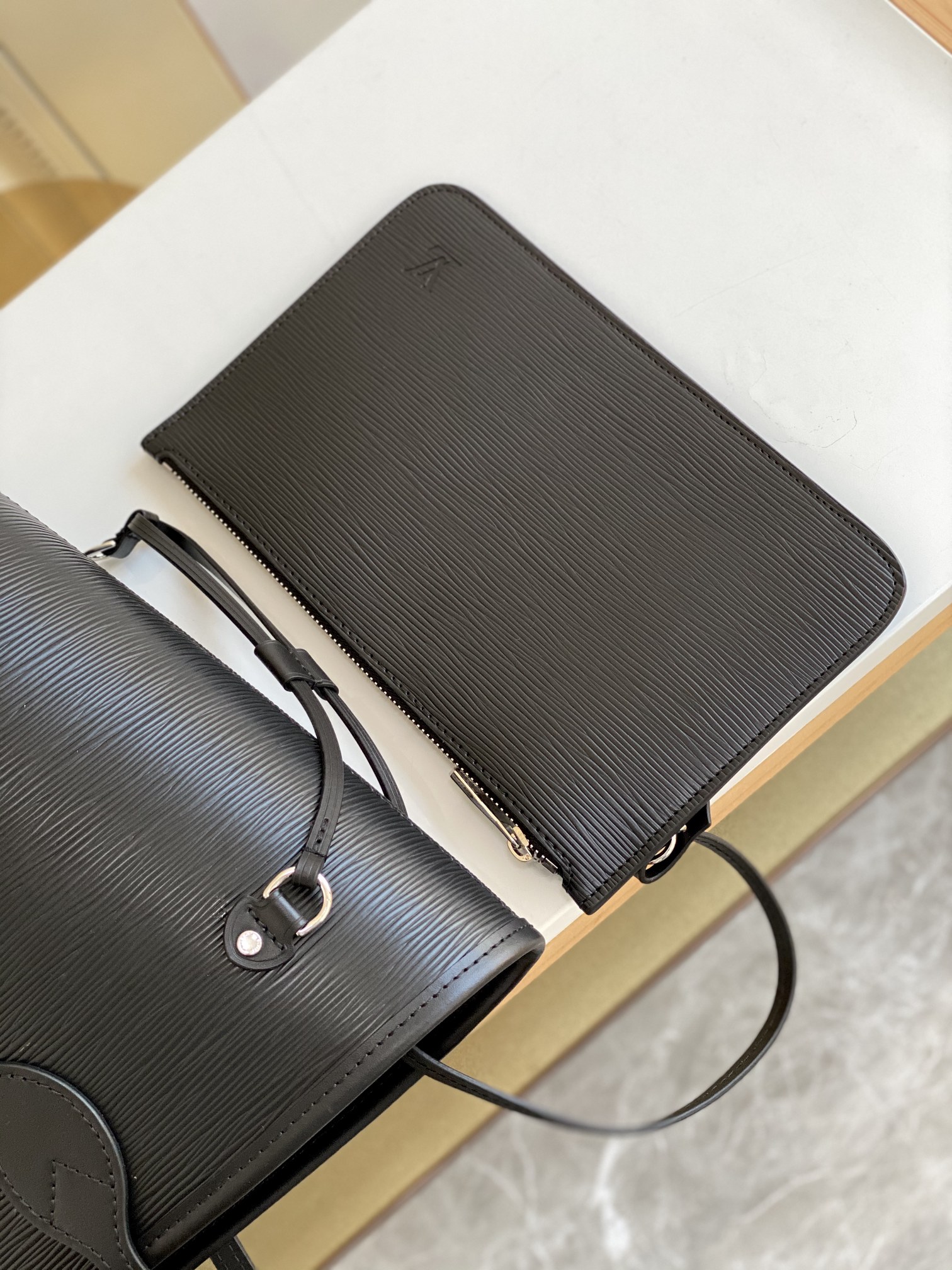 l**is V*t*n neverfull mm-32*29*17cm