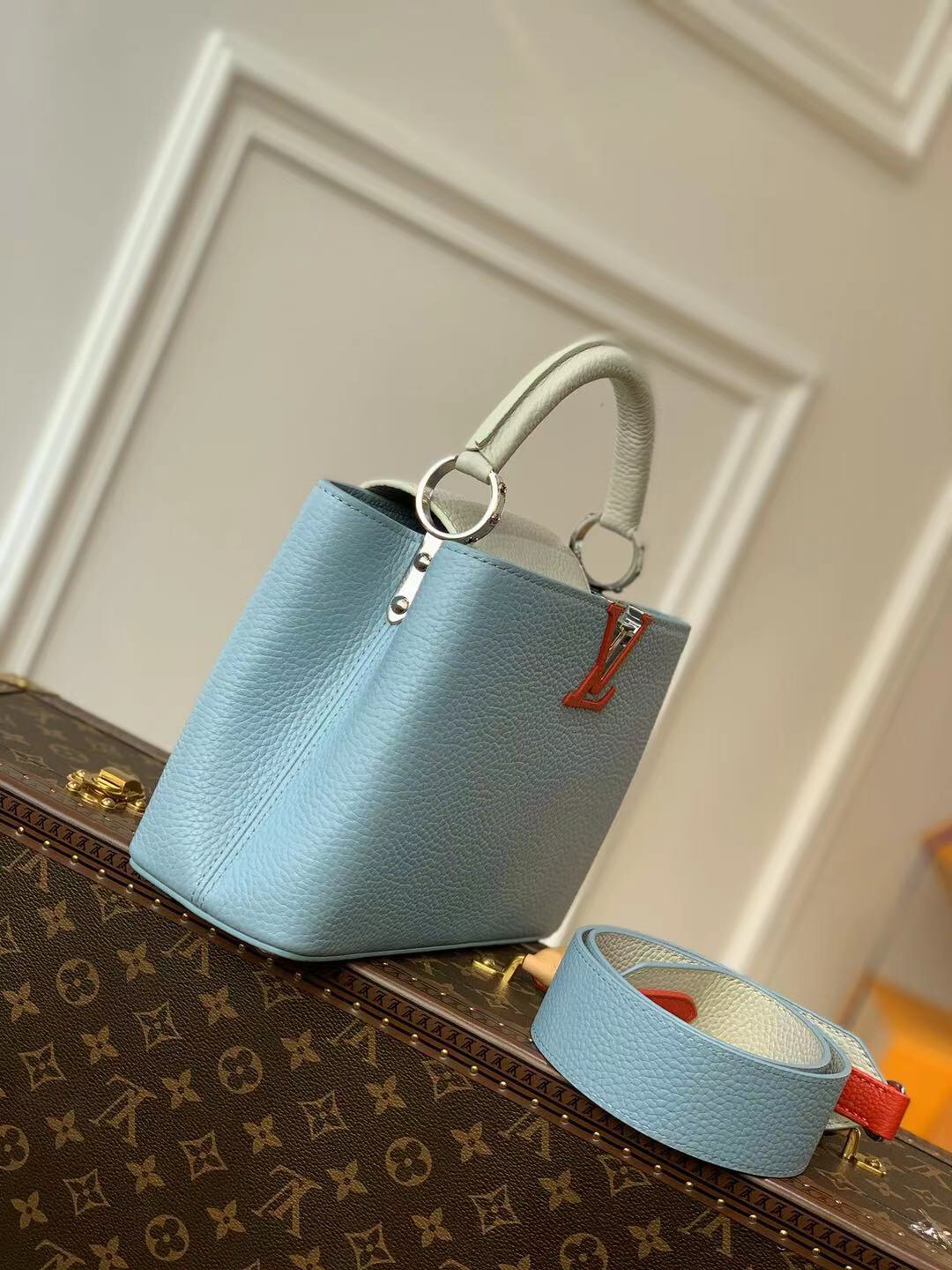 l**is V*t*n capucines bag-27*18*9cm