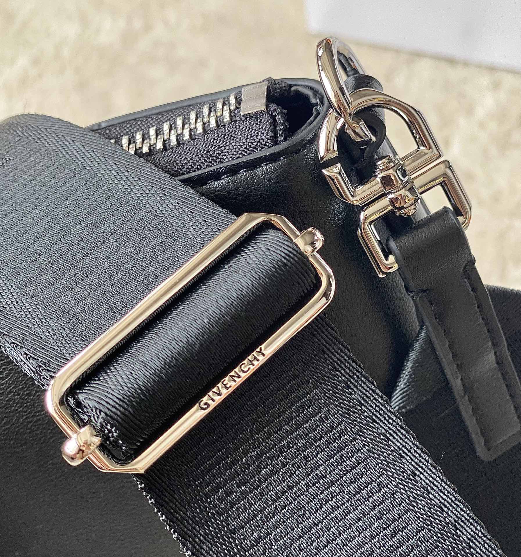 Givenchy Antigona Sport -33*7*25CM