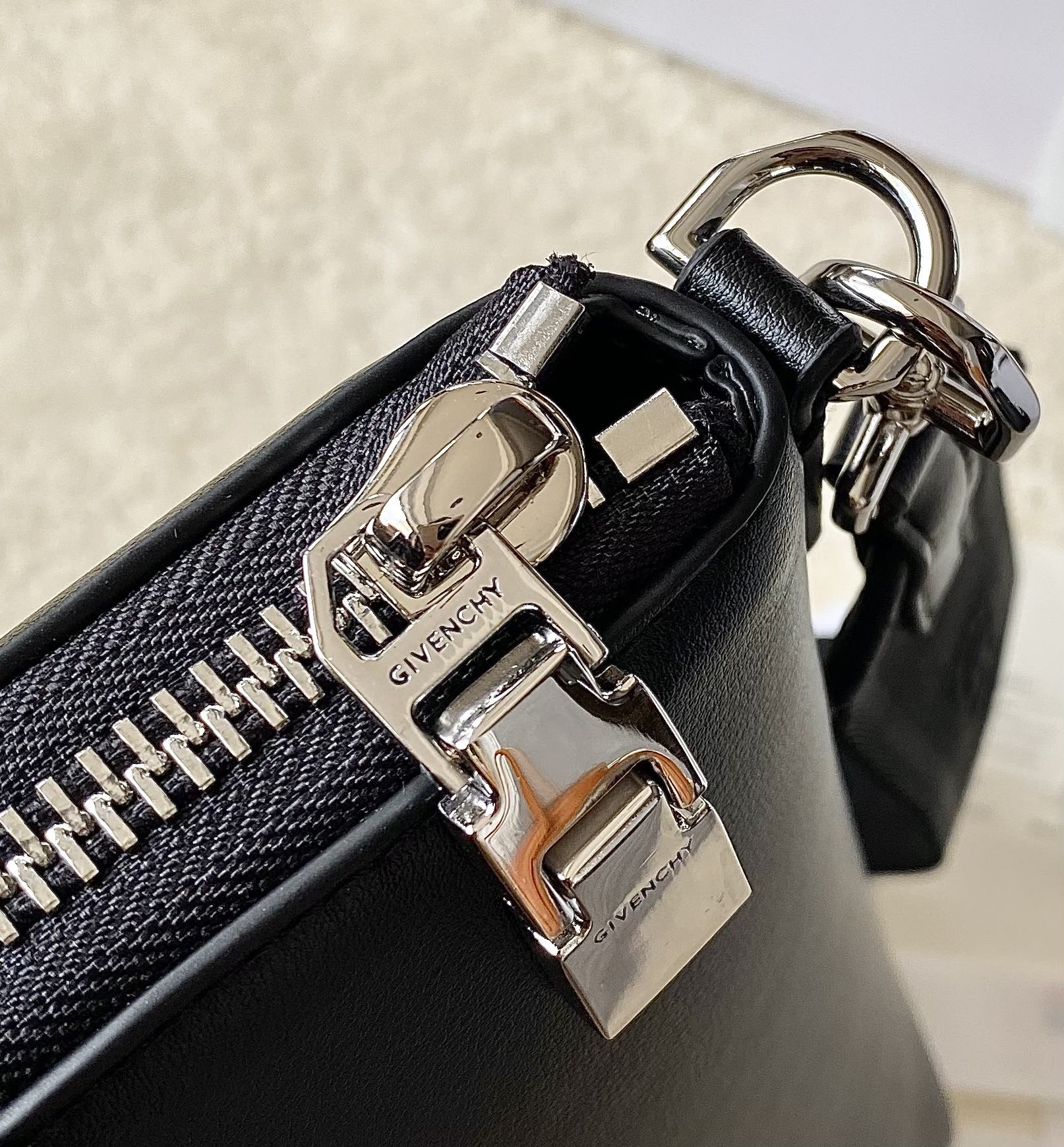 Givenchy Antigona Sport -33*7*25CM