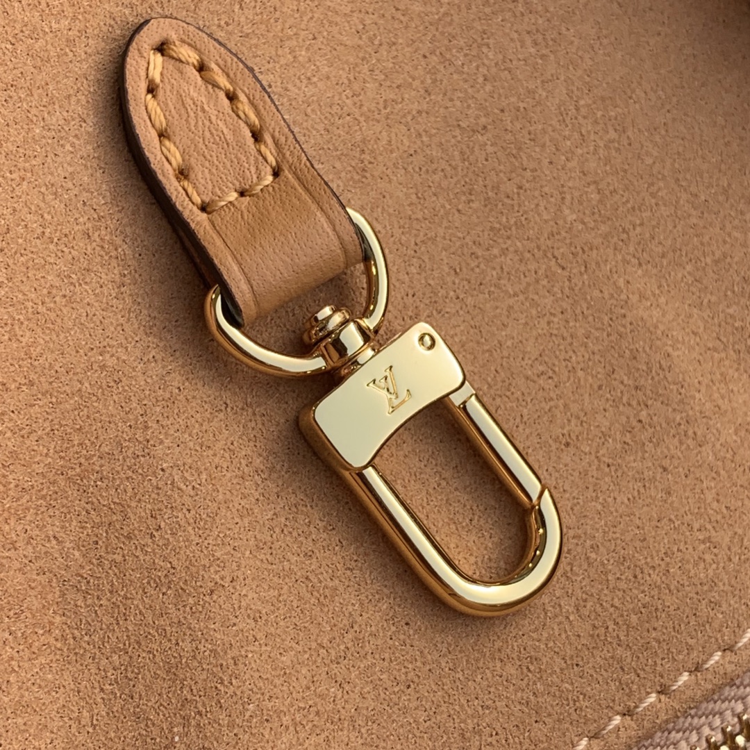 l**is V*t*n onthego handbag-35*27*14cm