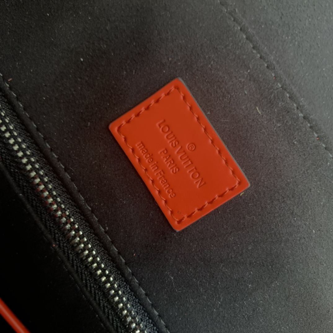 l**is v*t*n S*p*ebackpack-m41379-34*13*47cm