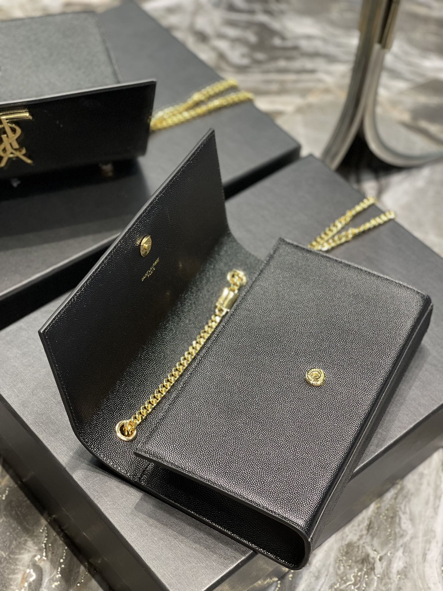 YSL Medium In Grain De Pouder Embossed Leather-24*14.5*5.5CM