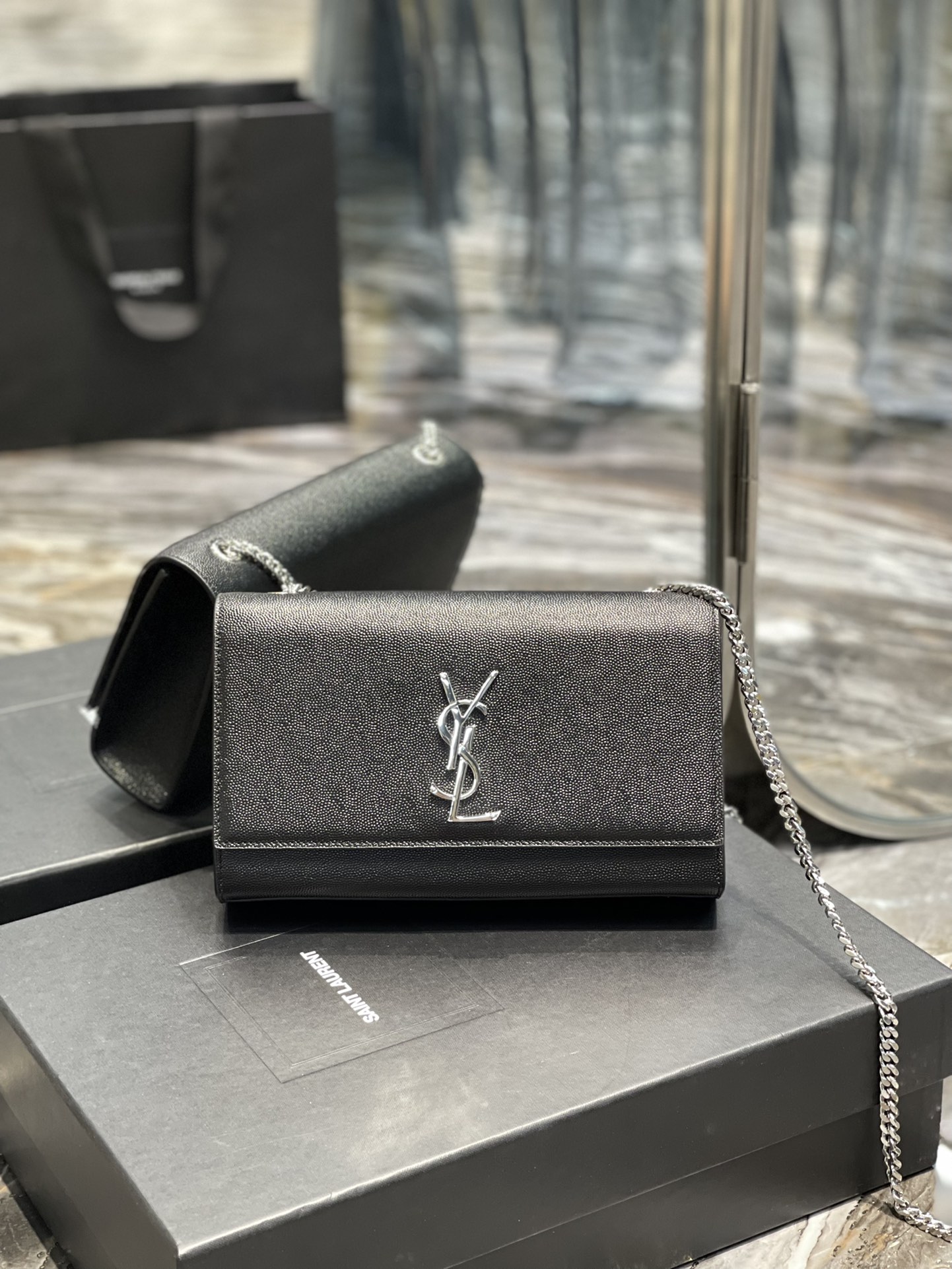 YSL Medium In Grain De Pouder Embossed Leather-24*14.5*5.5CM