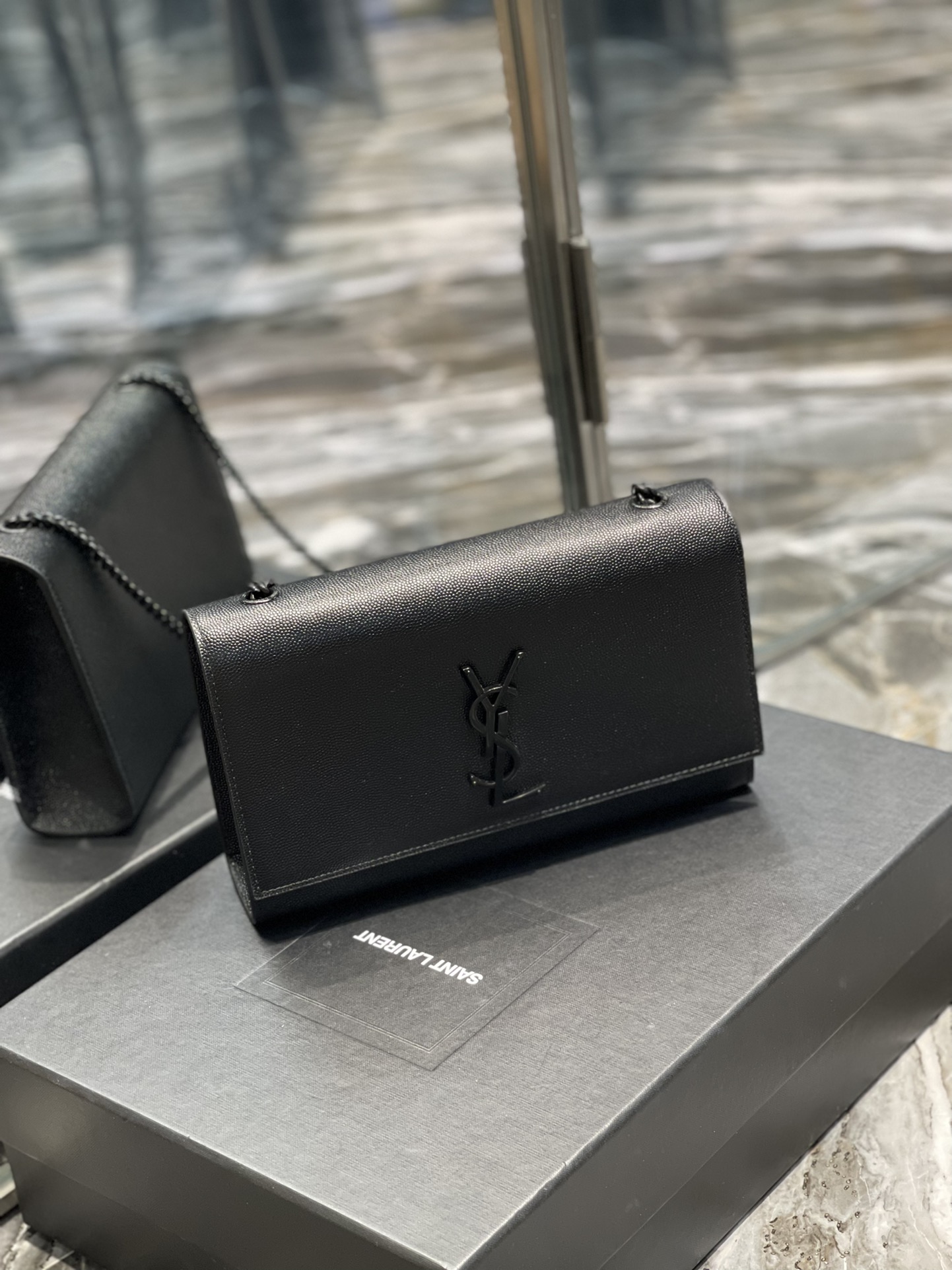 YSL Medium In Grain De Pouder Embossed Leather-24*14.5*5.5CM