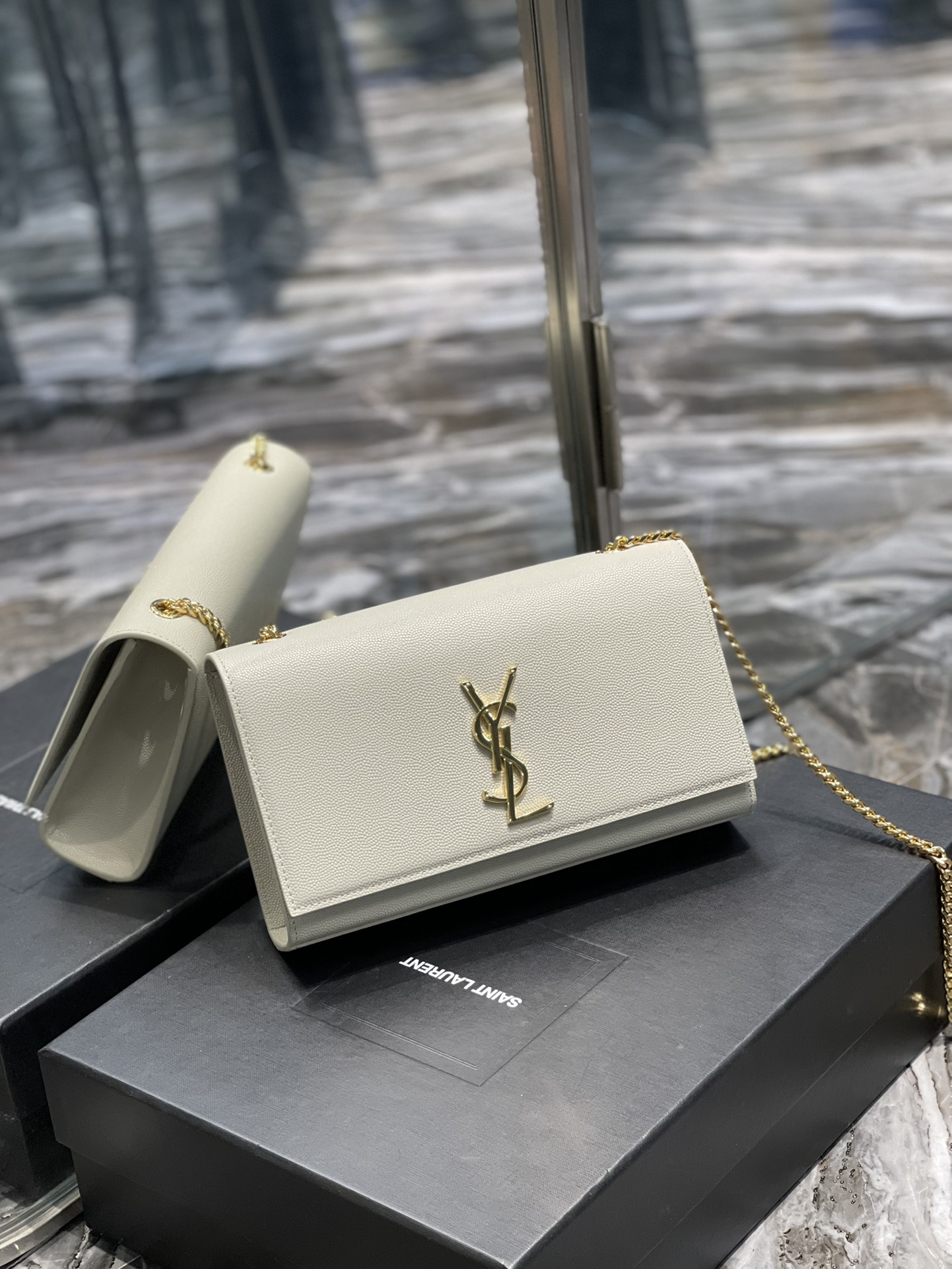 YSL Medium In Grain De Pouder Embossed Leather-24*14.5*5.5CM