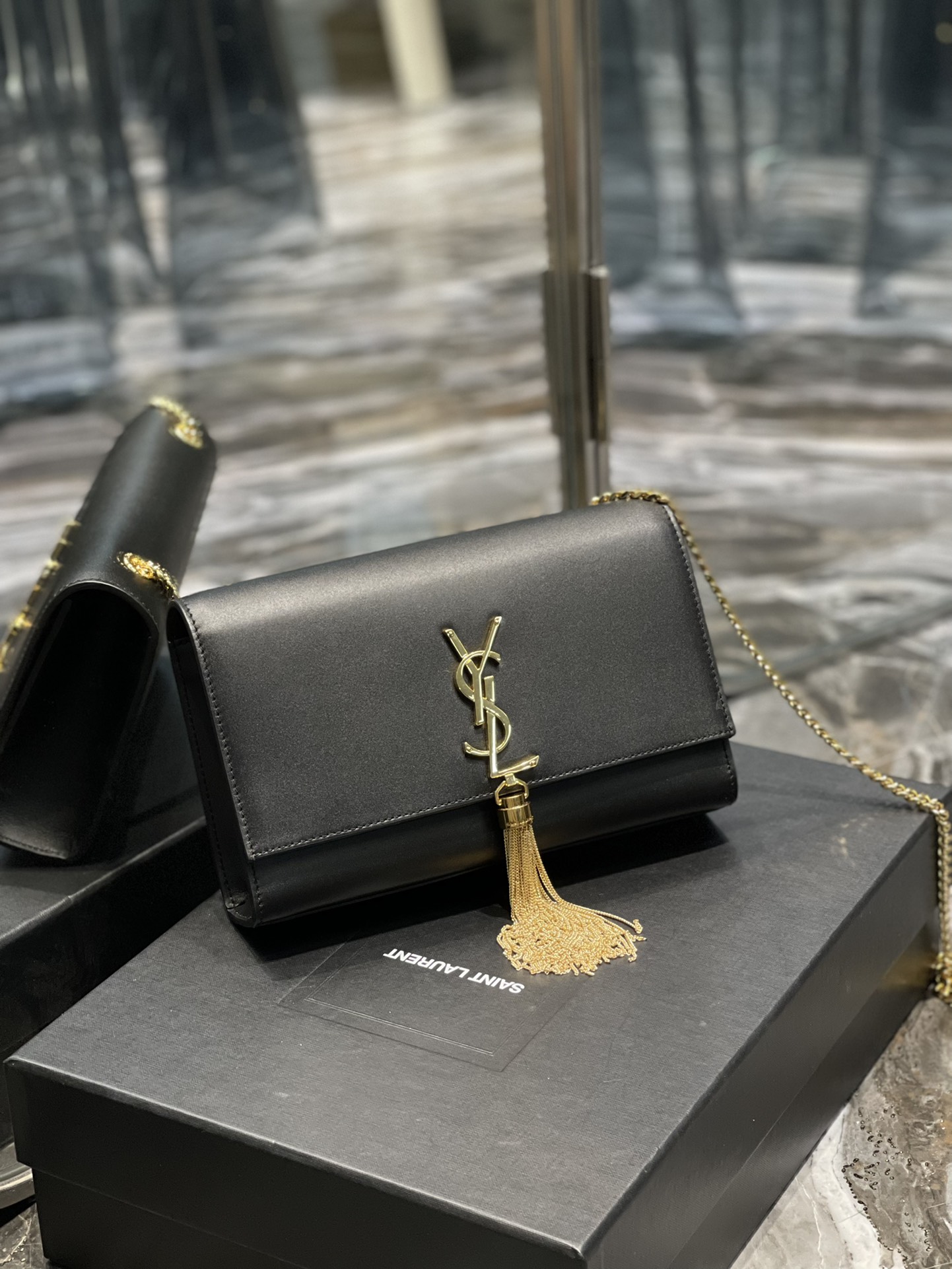YSL Kate Medium With Tassle In Smooth Leather-24*14.5*5.5CM