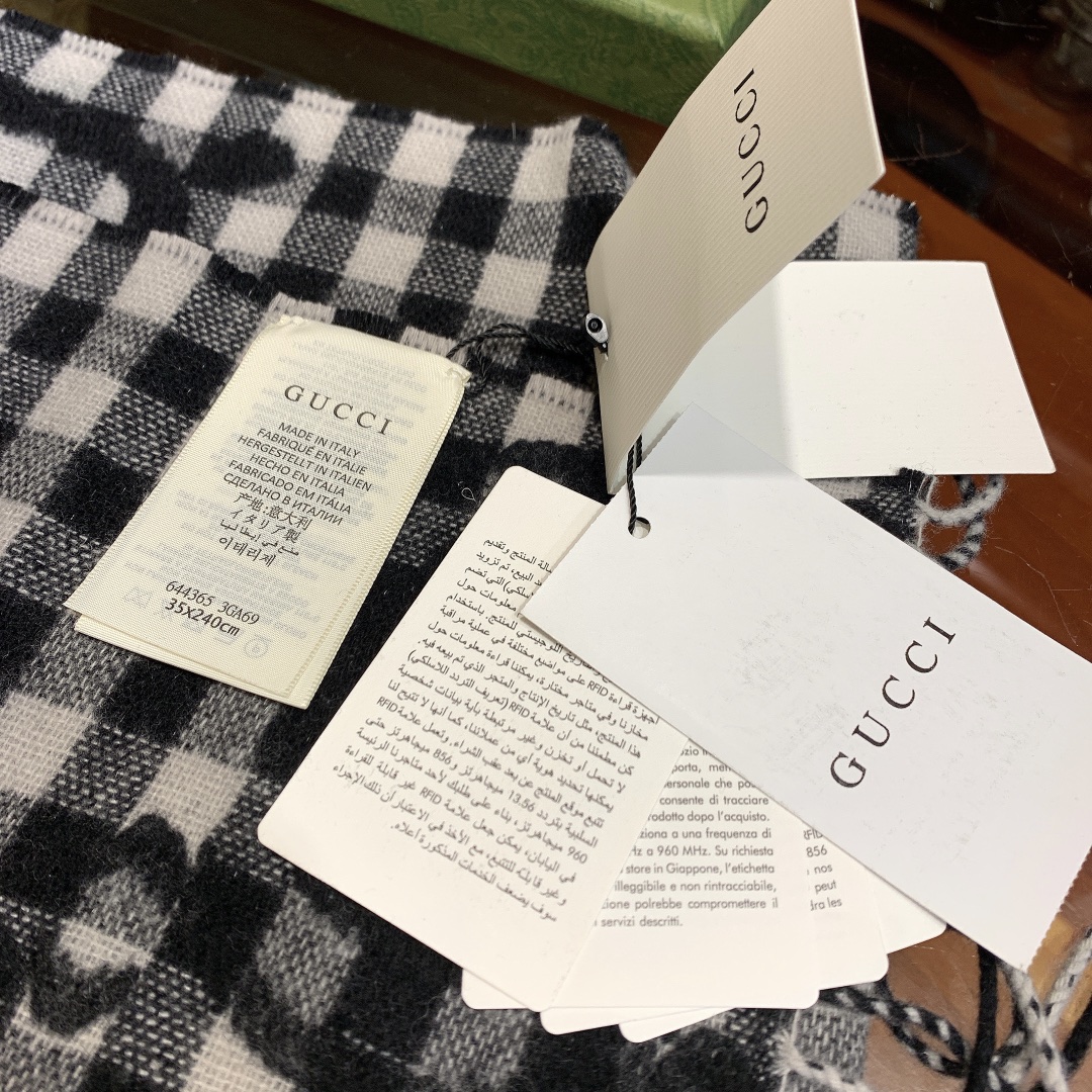 G*u*i scarf-35*240cm