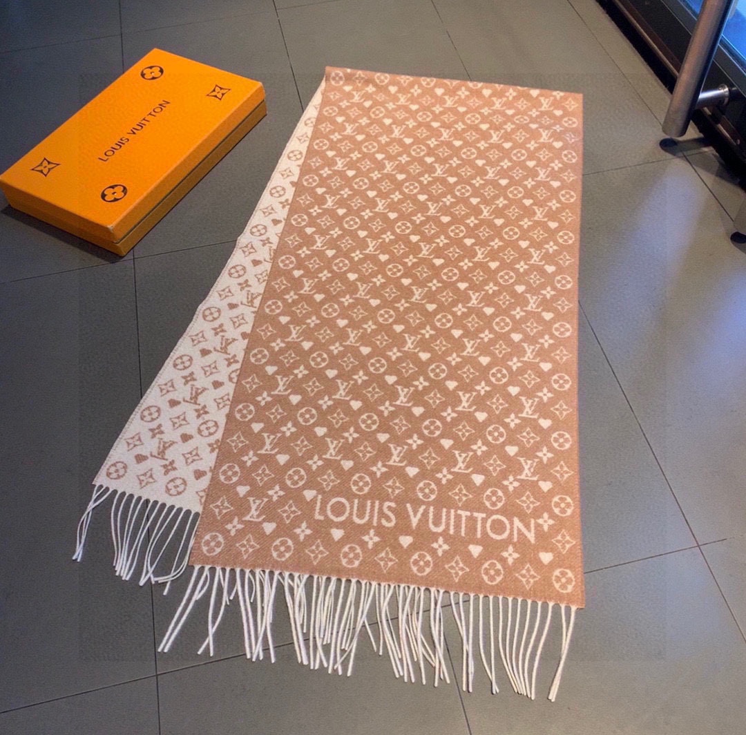 l**is V*t*n scarf-45*190cm
