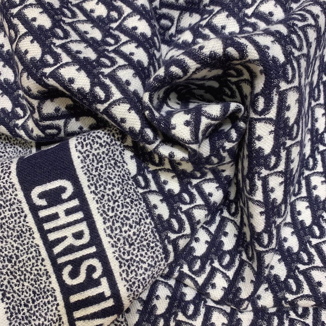 D*or printed shawl-140 x 140cm