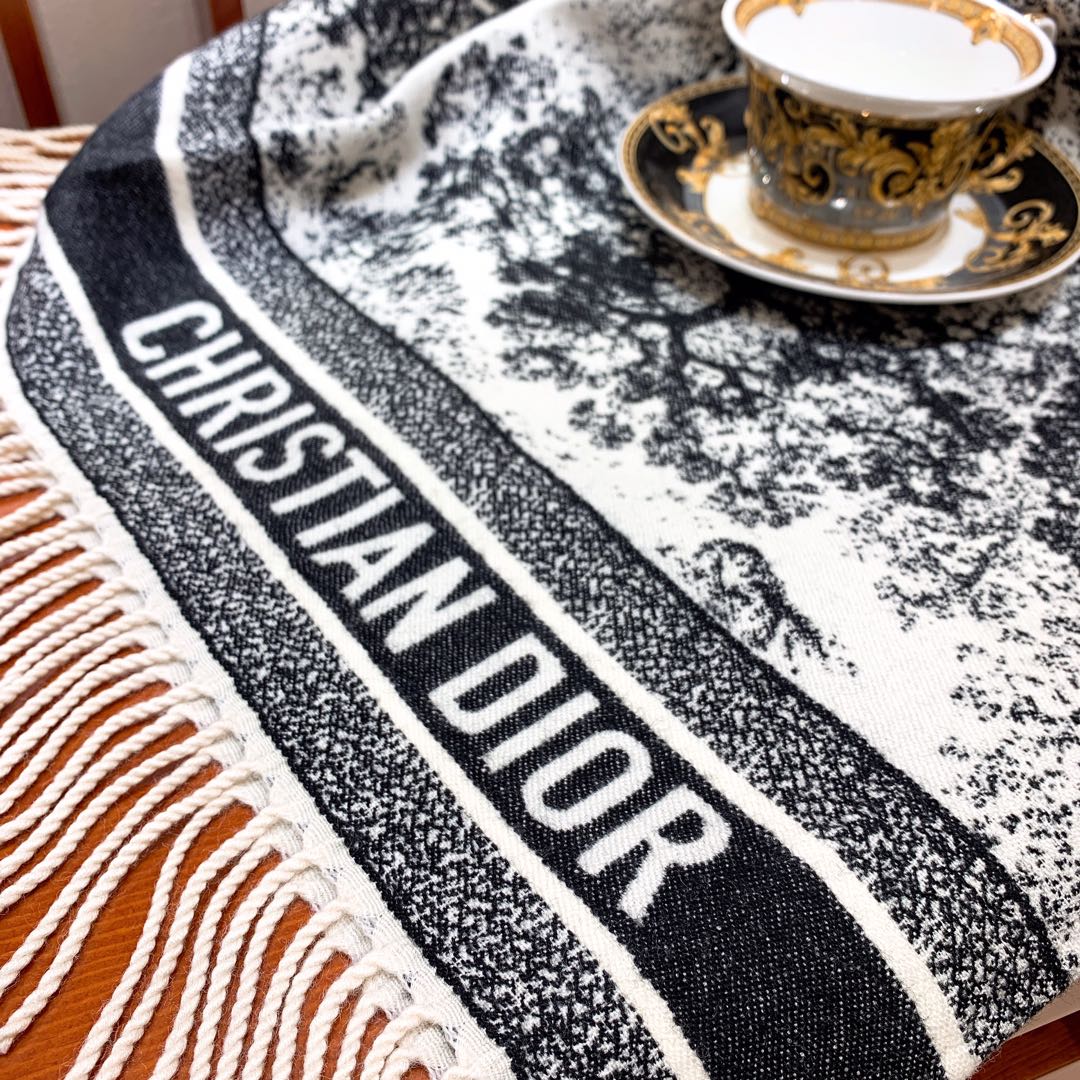 D*or cashmere ddraped blanket-140 x 140cm