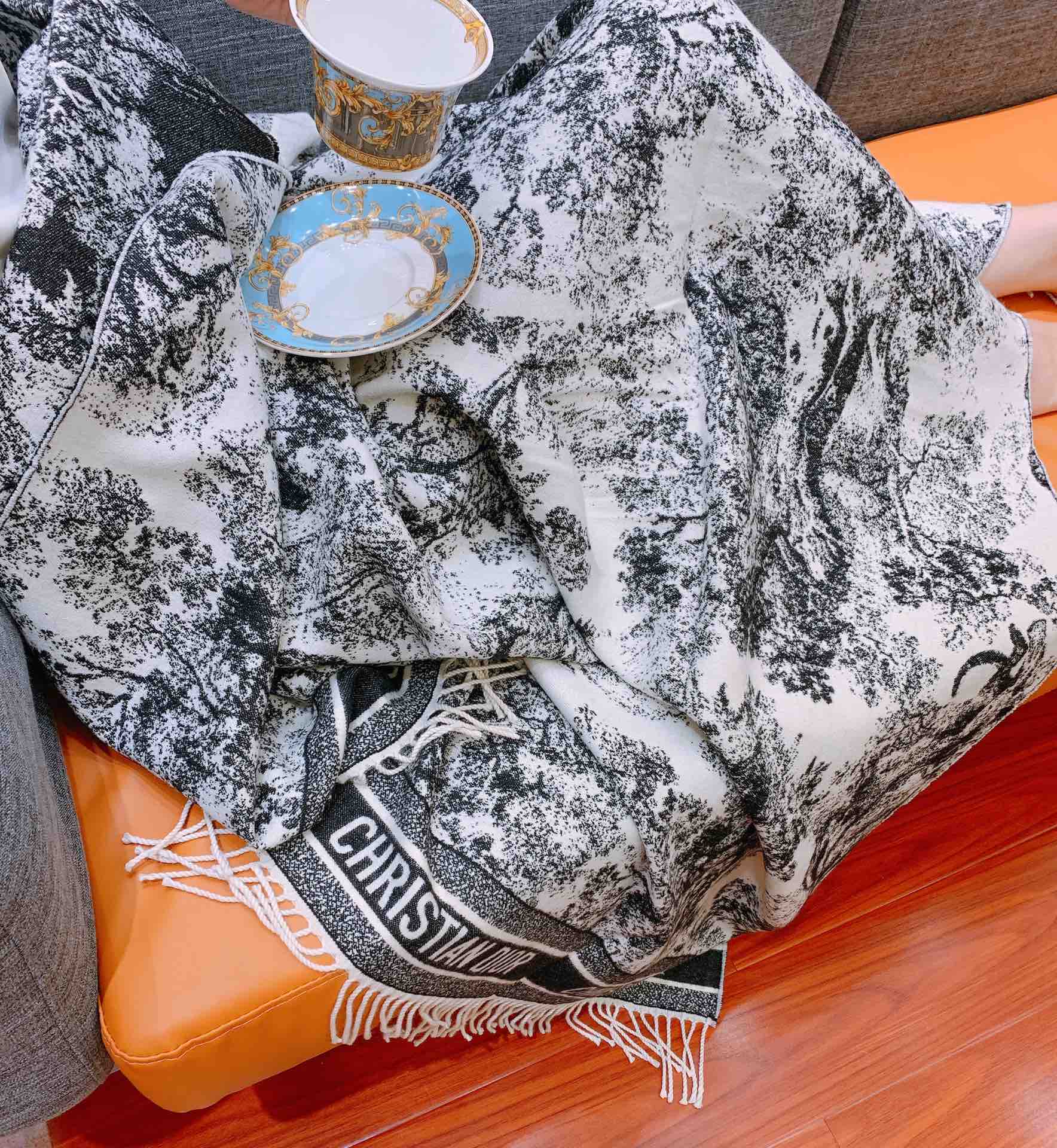 D*or cashmere ddraped blanket-140 x 140cm