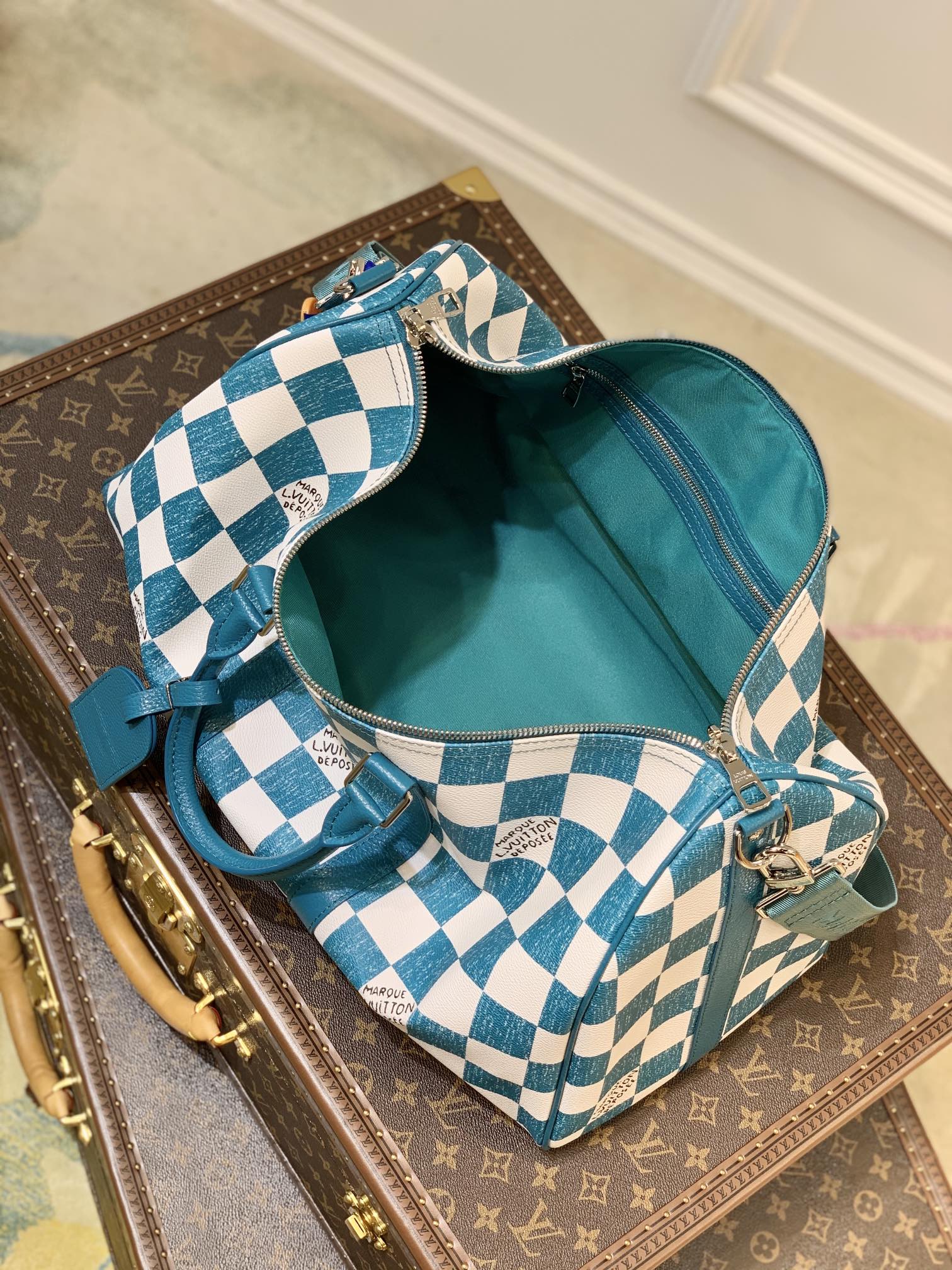 l**is V*t*n keepall bandouliÈre 45-45 x 27 x 20cm