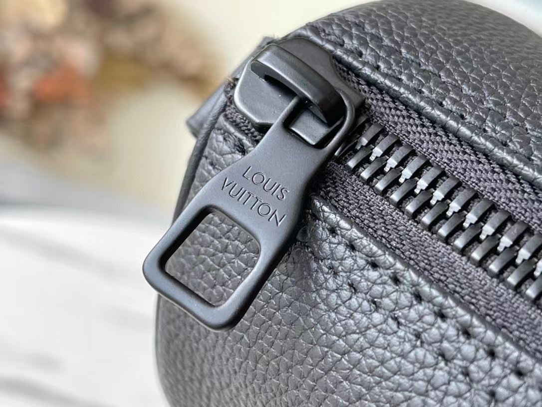 l**is V*t*n keepall xs-m80950-21*12*9cm