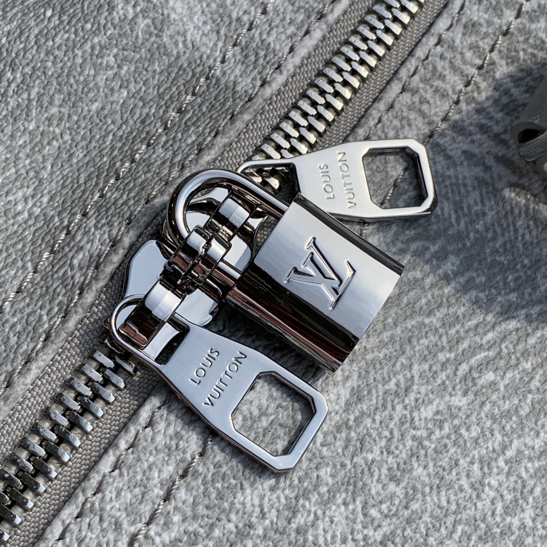 l**is V*t*n keepall 50