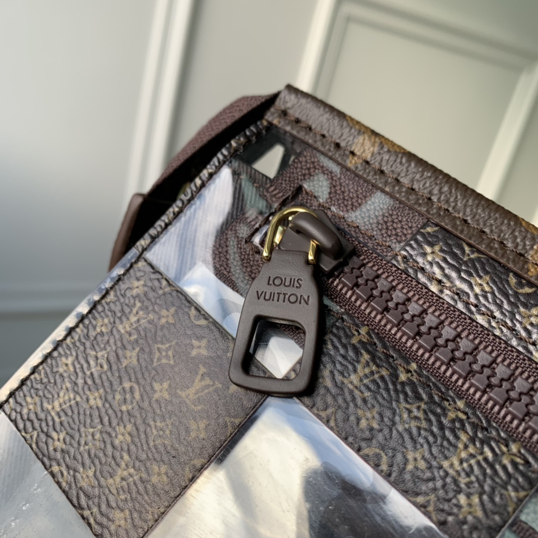 l**is V*t*n standing pouch-25*15*9cm