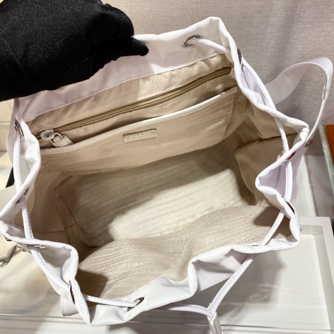 Pra*a backpack 1bz811-30*32*15cm