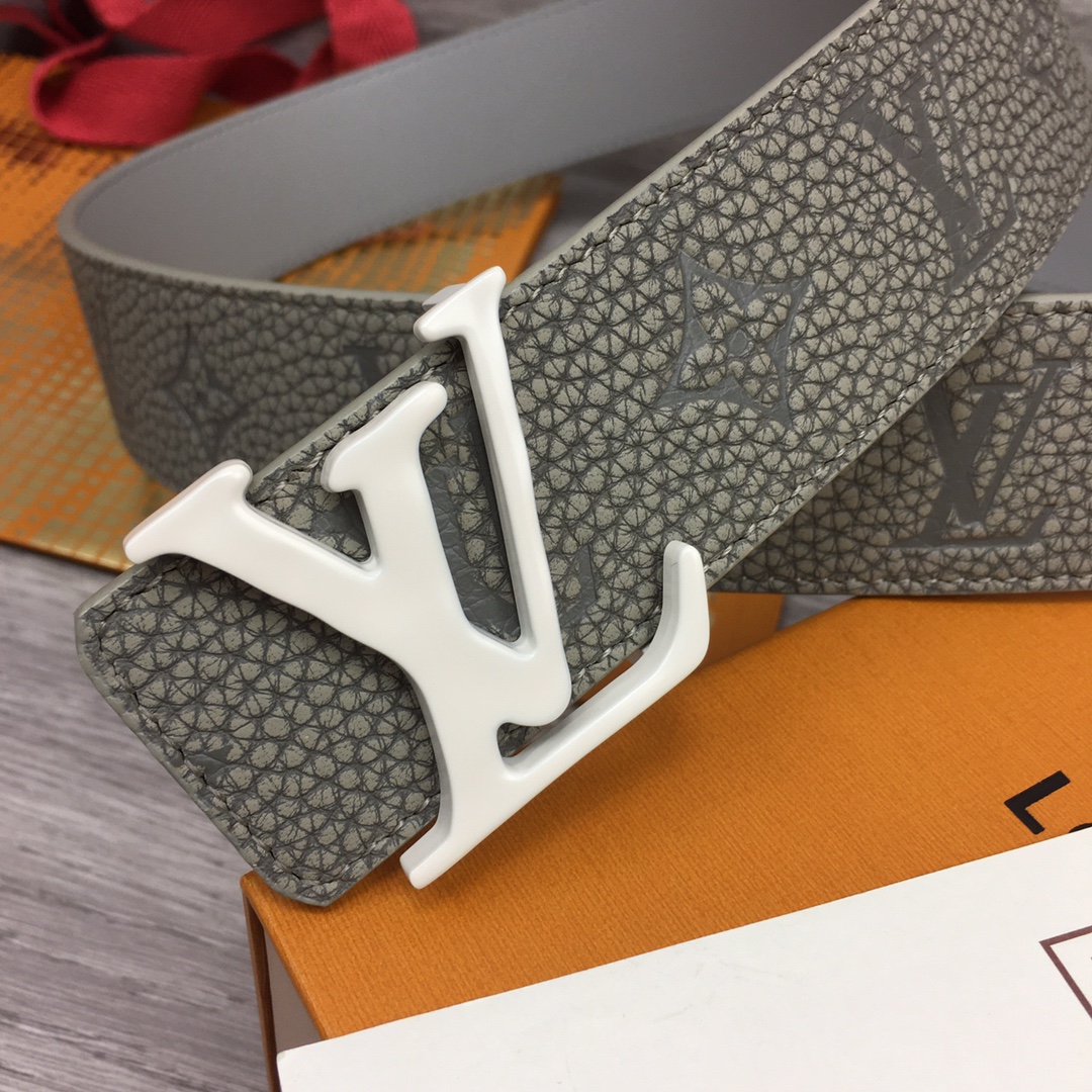 l**is V*t*n belt-4cm