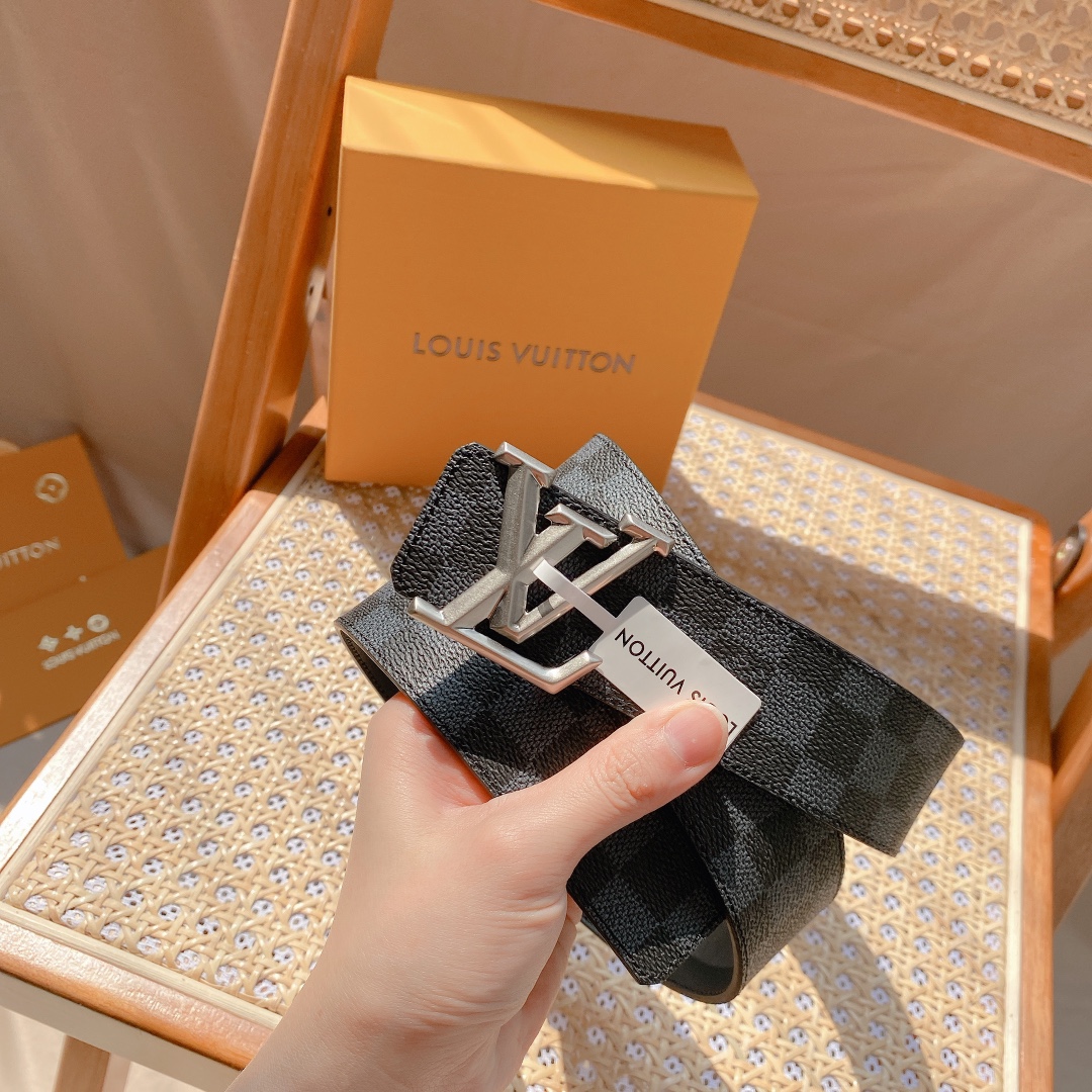 l**is V*t*n belt-4cm