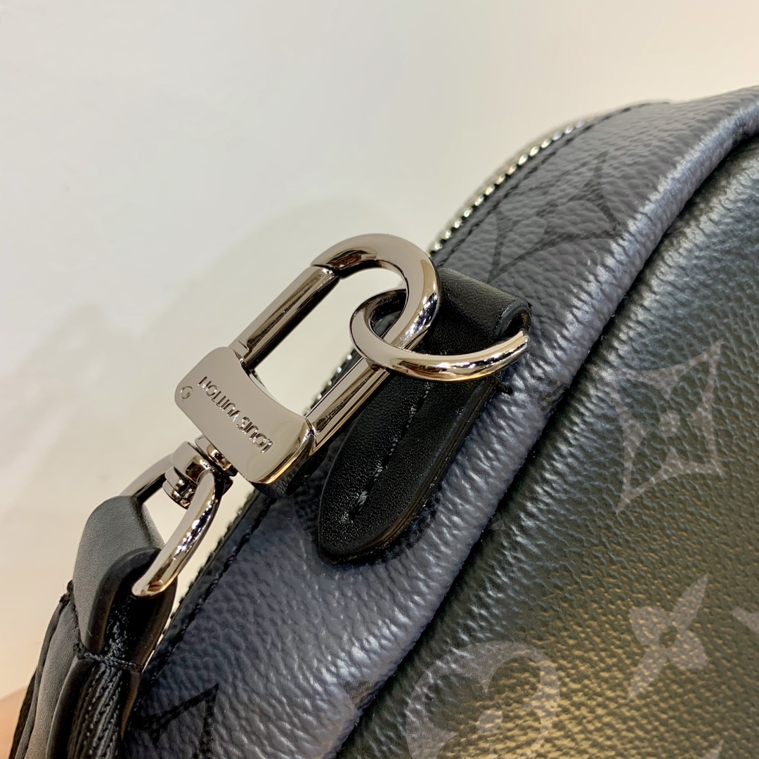 l**is V*t*n flap double-m81005-11*18*8cm