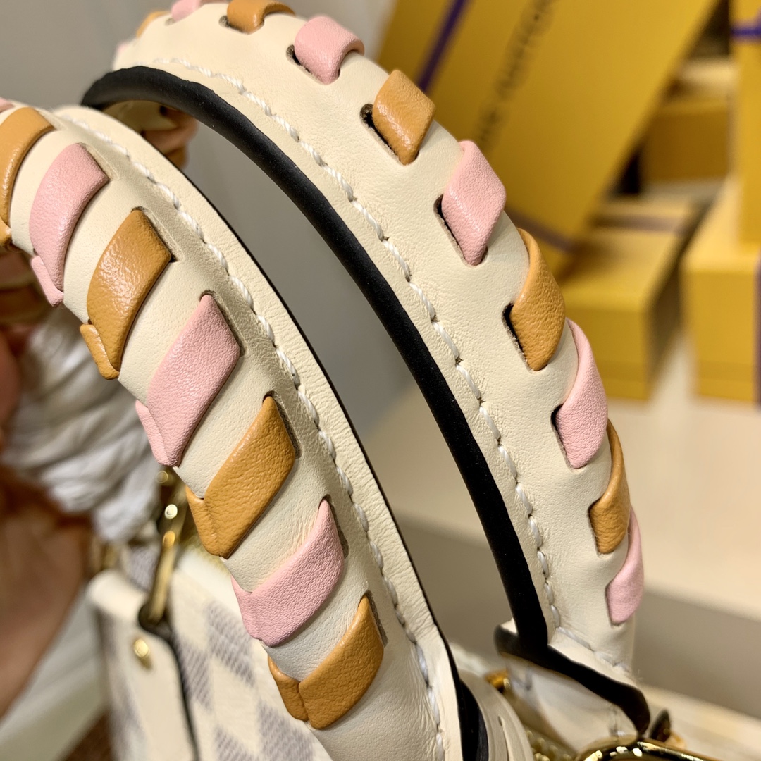 l**is V*t*n n41221 alma bb-25*19*12cm